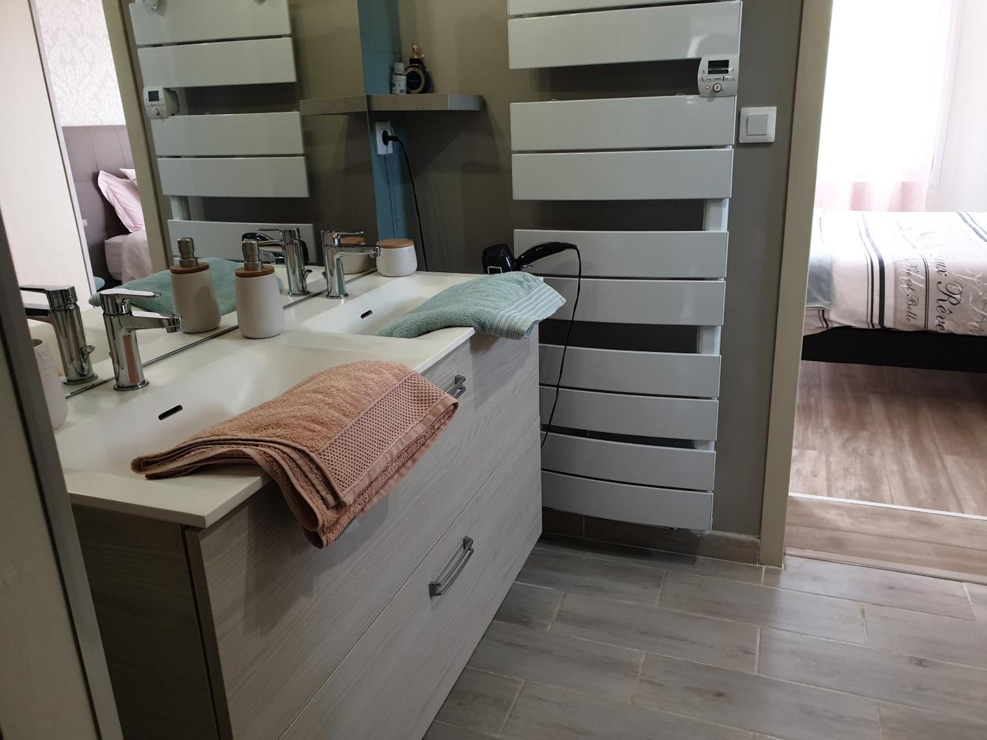 Chambre Entre Mer Et Campagne Greville-Hague 外观 照片